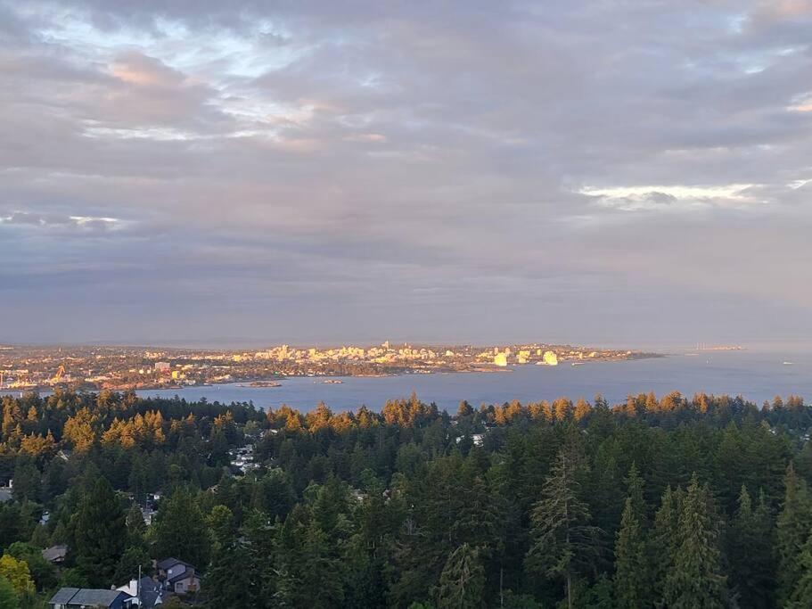 Eagle'S View Penthouse Apartment Victoria Luaran gambar